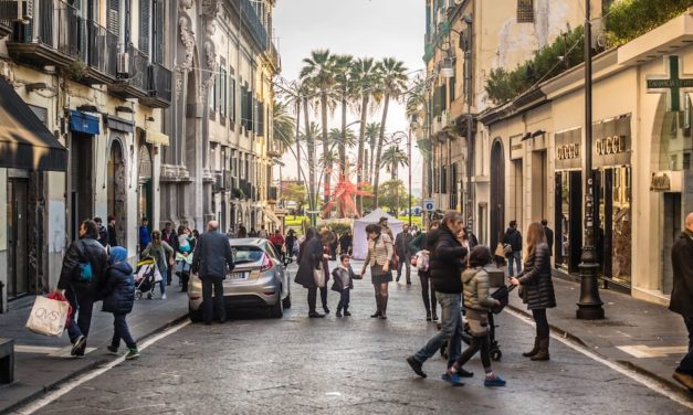 Le vie dello shopping a Napoli