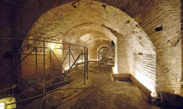 Visite guidate gratuite al Teatro romano di Neapolis all’Anticaglia