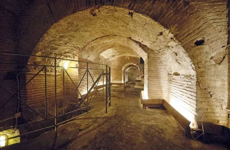 Visite guidate gratuite al Teatro romano di Neapolis all’Anticaglia