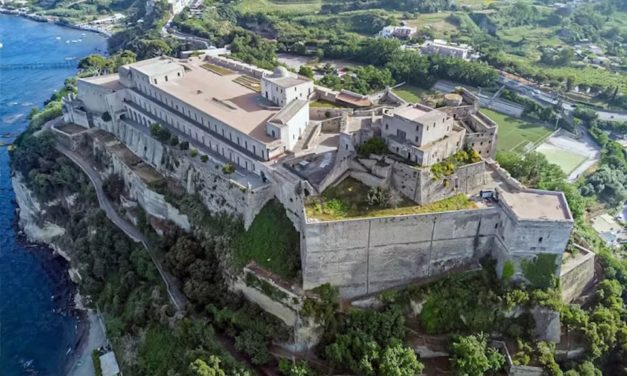 Antro 2024: arte e cultura al Castello Aragonese di Baia