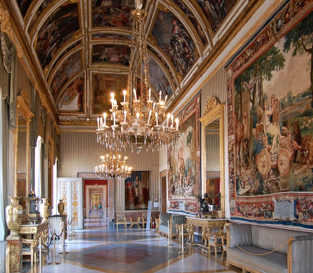 Galleria degli Ambasciatori Palazzo Reale Napoli