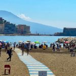 “Mappatella Gym”, la spiaggia di Napolidiventa una palestra a cielo aperto