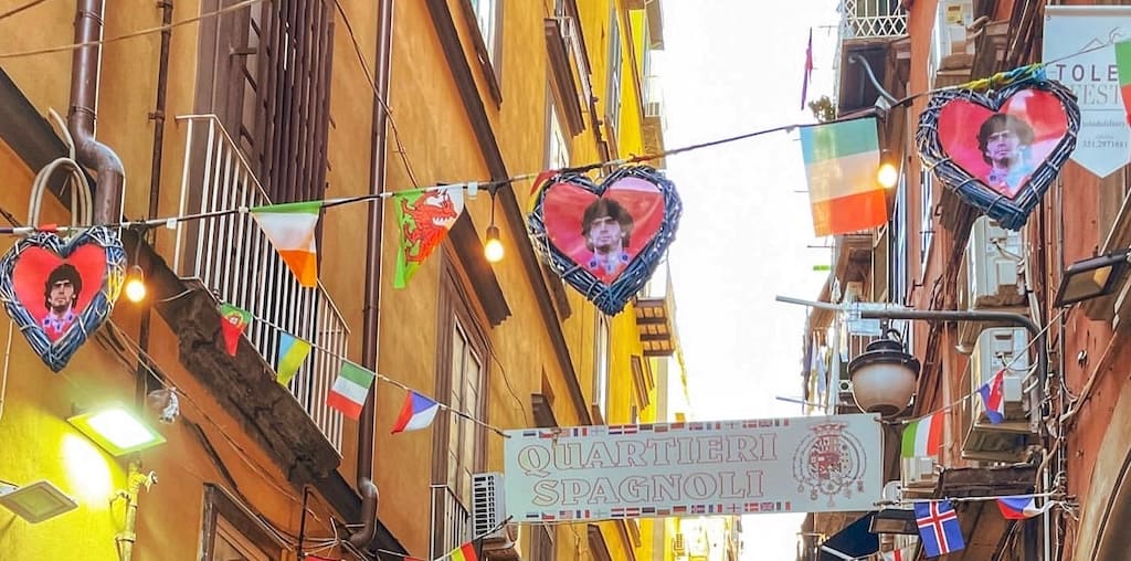 Naples in Love: tour Romantico tra Storia e Passione